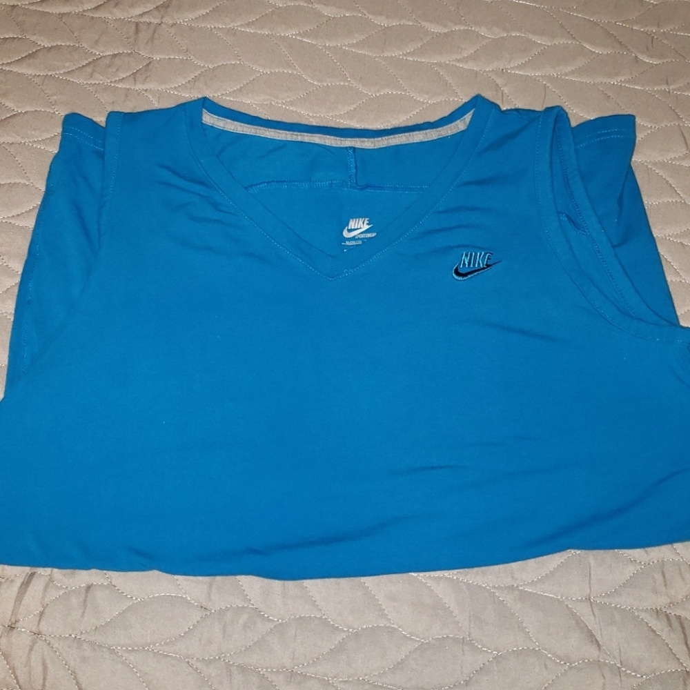 Nike sleeveless tank